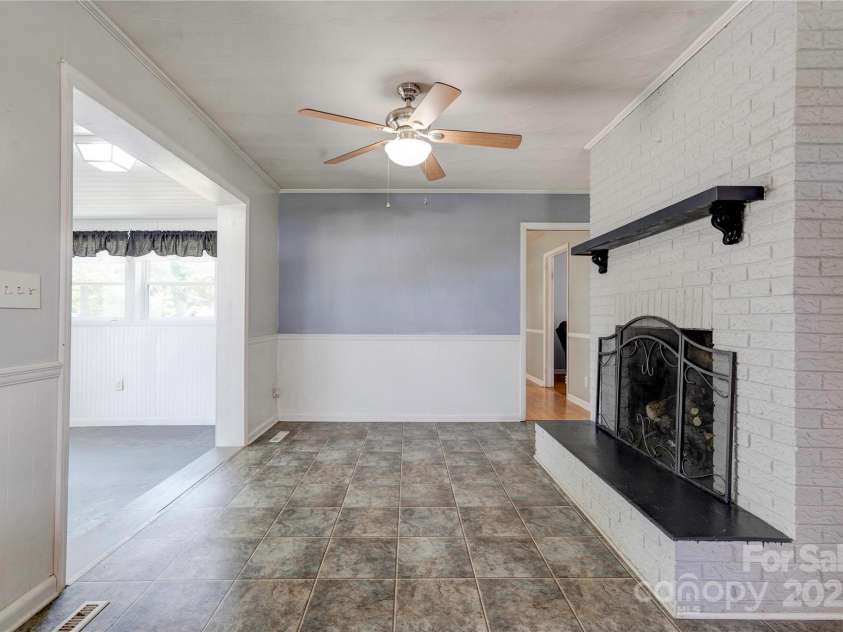 2923 G B Blanton Road, Shelby, NC 28152.  MLS# CAR4280032, YatesRealty ID 24942. 