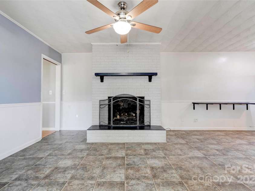 2923 G B Blanton Road, Shelby, NC 28152.  MLS# CAR4280032, YatesRealty ID 24942. 