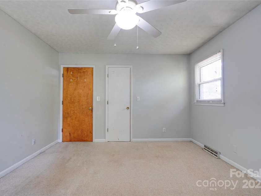 2923 G B Blanton Road, Shelby, NC 28152.  MLS# CAR4280032, YatesRealty ID 24942. 