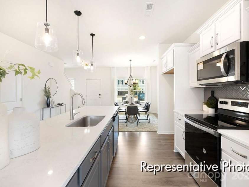 40199 Crooked Stick Drive, Lancaster, SC 29720.  MLS# CAR4280159, YatesRealty ID 24944. 