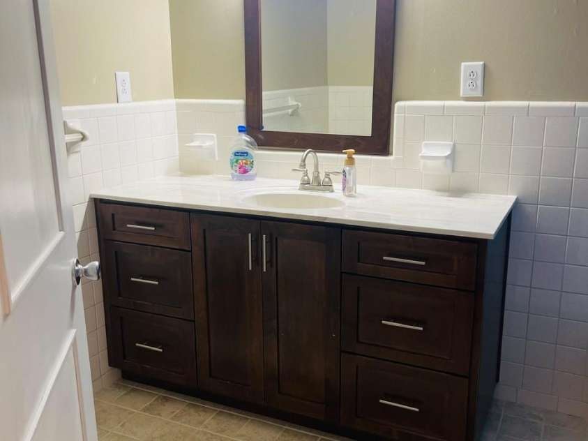 348 Random Drive, New London, NC 28127.  MLS# CAR4369268, YatesRealty ID 24946. Hallway Bath