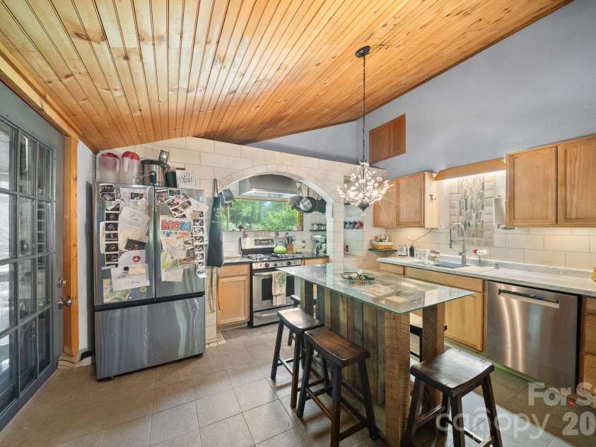 4606 Hemphill Road, Waynesville, NC 28785.  MLS# CAR4384710, YatesRealty ID 24947. 