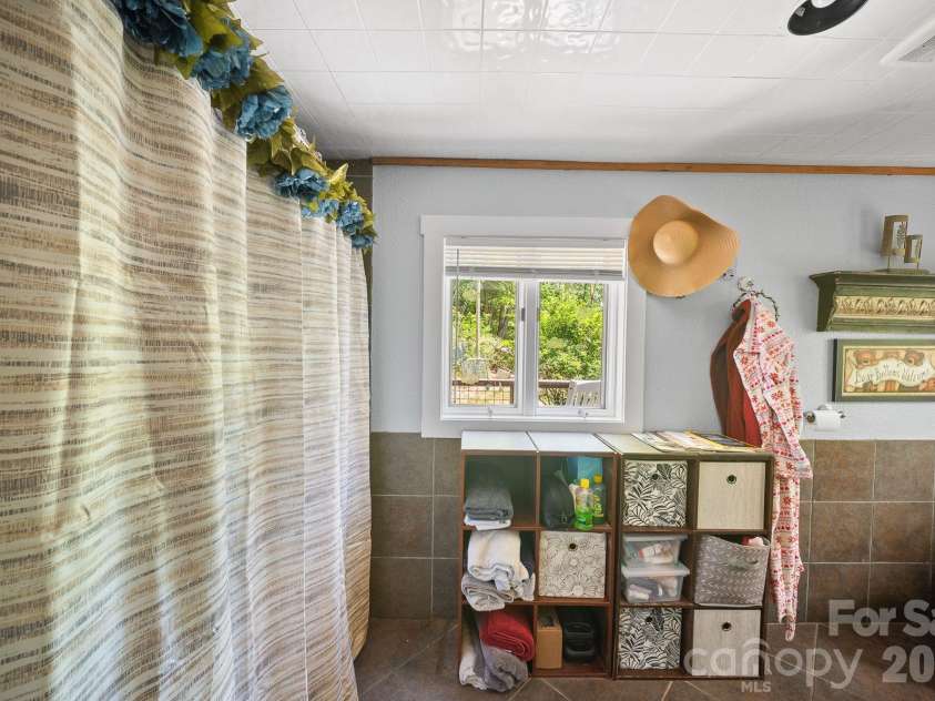 4606 Hemphill Road, Waynesville, NC 28785.  MLS# CAR4384710, YatesRealty ID 24947. 