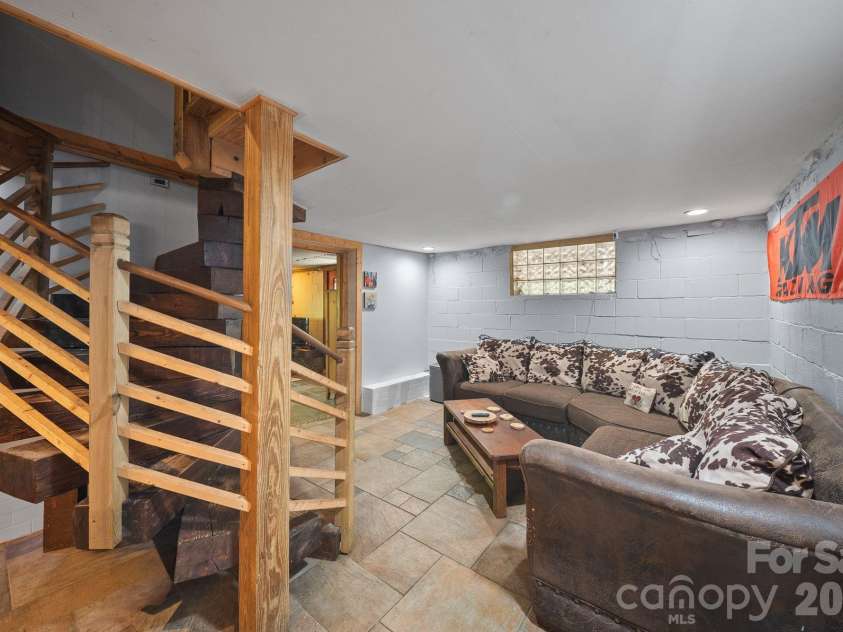 4606 Hemphill Road, Waynesville, NC 28785.  MLS# CAR4384710, YatesRealty ID 24947. 