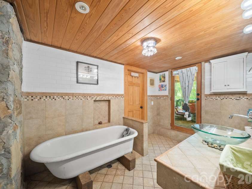 4606 Hemphill Road, Waynesville, NC 28785.  MLS# CAR4384710, YatesRealty ID 24947. 