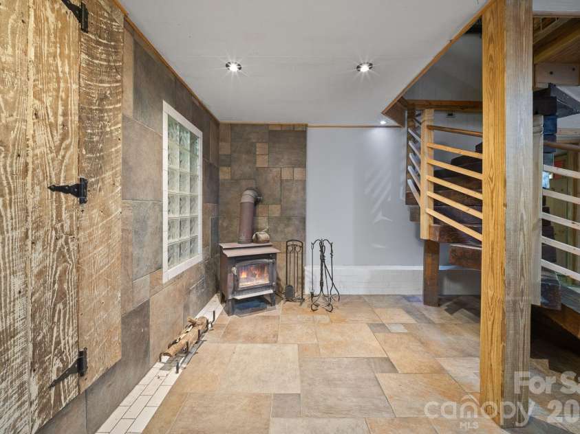 4606 Hemphill Road, Waynesville, NC 28785.  MLS# CAR4384710, YatesRealty ID 24947. 