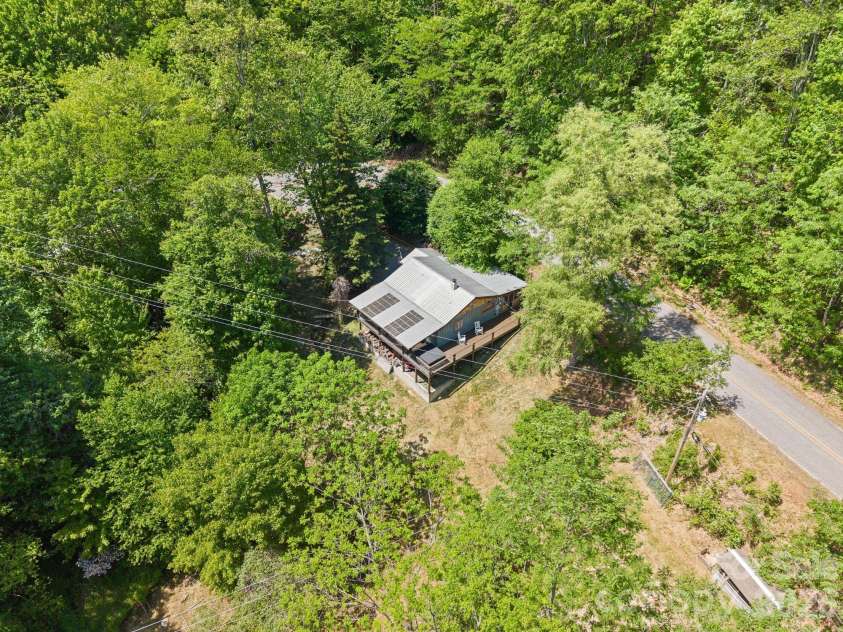 4606 Hemphill Road, Waynesville, NC 28785.  MLS# CAR4384710, YatesRealty ID 24947. 