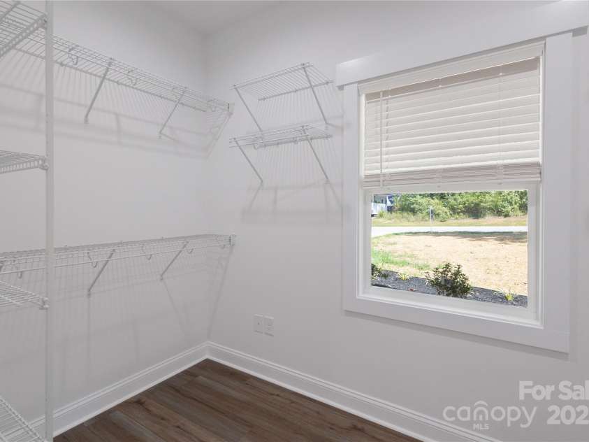 5005 Oconee Drive, Stanley, NC 28164.  MLS# CAR4279432, YatesRealty ID 24948. 