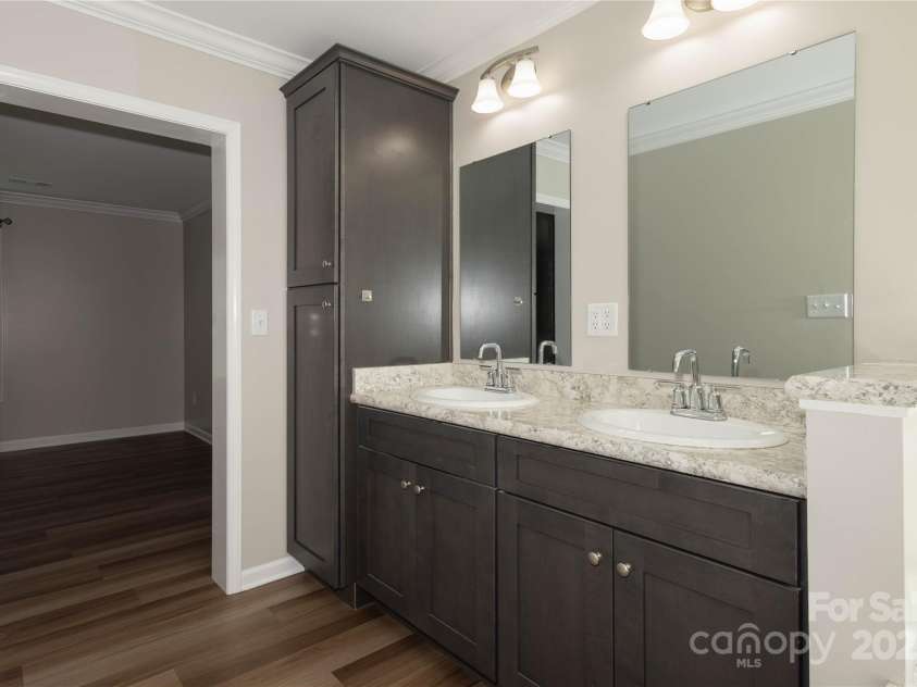 5005 Oconee Drive, Stanley, NC 28164.  MLS# CAR4279432, YatesRealty ID 24948. 