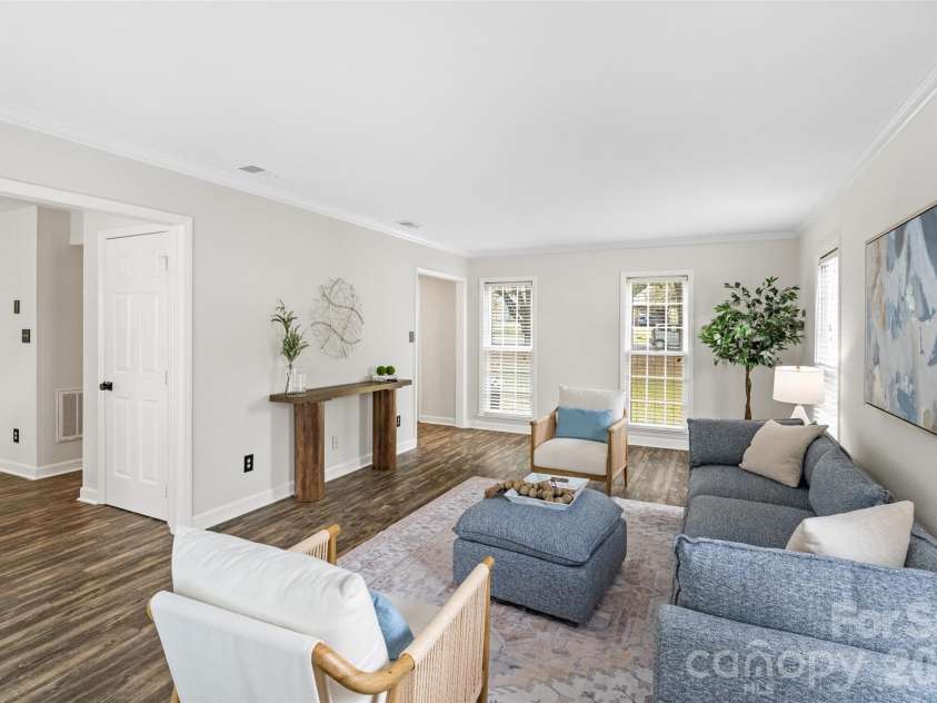 6600 Porterfield Road, Charlotte, NC 28226.  MLS# CAR4402942, YatesRealty ID 24948. 