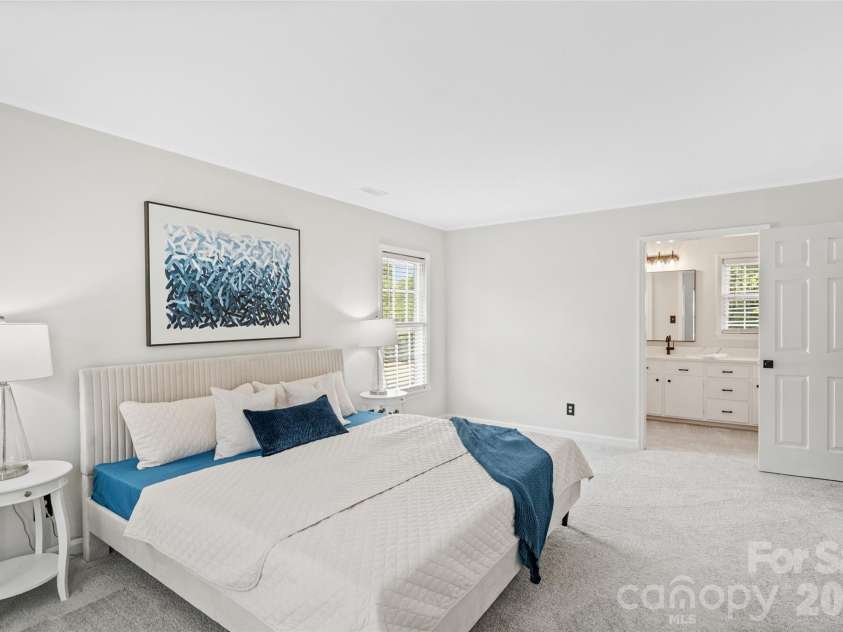 6600 Porterfield Road, Charlotte, NC 28226.  MLS# CAR4402942, YatesRealty ID 24948. 
