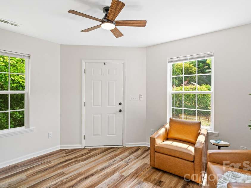 6600 Porterfield Road, Charlotte, NC 28226.  MLS# CAR4402942, YatesRealty ID 24948. 