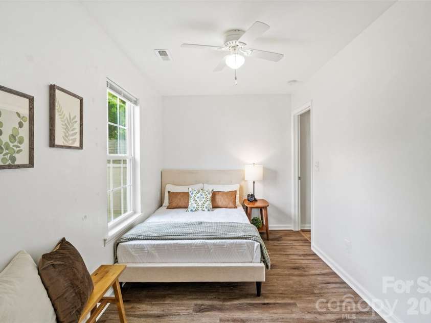 6600 Porterfield Road, Charlotte, NC 28226.  MLS# CAR4402942, YatesRealty ID 24948. 