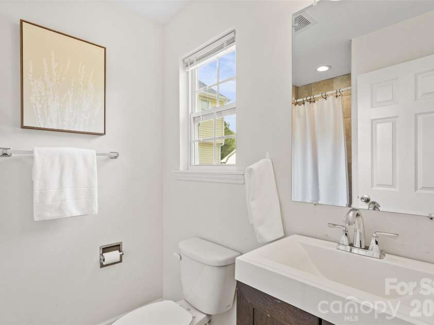 6600 Porterfield Road, Charlotte, NC 28226.  MLS# CAR4402942, YatesRealty ID 24948. 