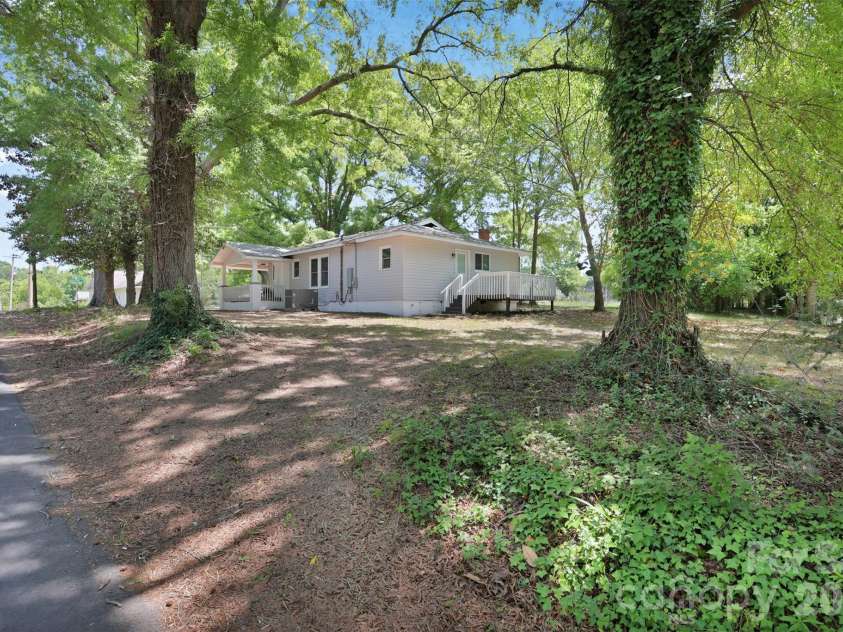 445 Peachtree Street, Albemarle, NC 28001.  MLS# CAR4385073, YatesRealty ID 24949. 