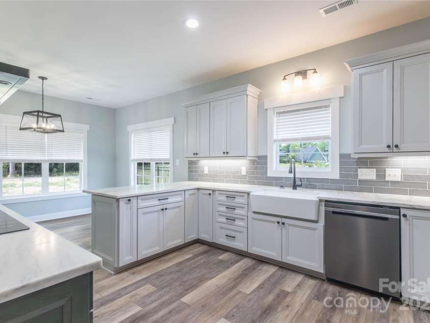 5009 Oconee Drive, Stanley, NC 28164.  MLS# CAR4279438, YatesRealty ID 24949. 