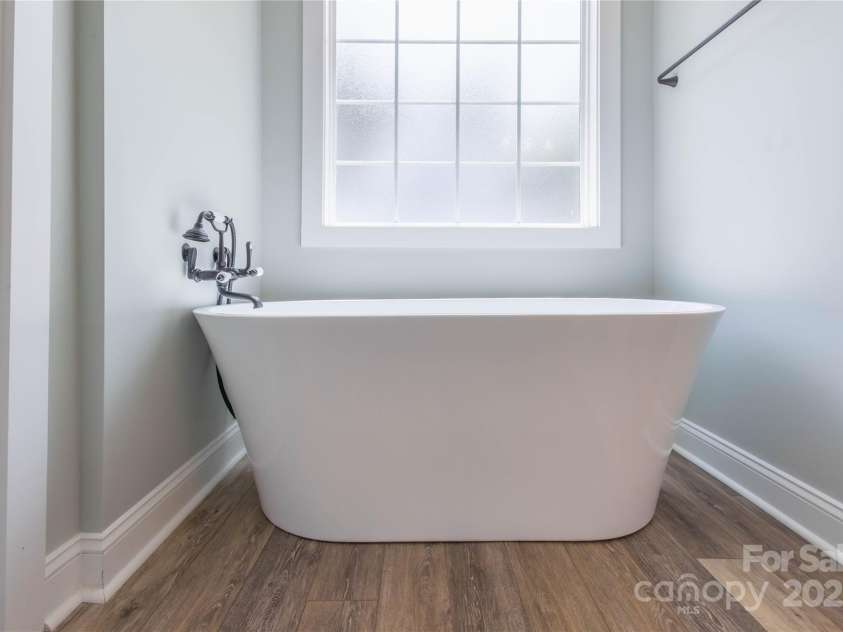 5009 Oconee Drive, Stanley, NC 28164.  MLS# CAR4279438, YatesRealty ID 24949. 