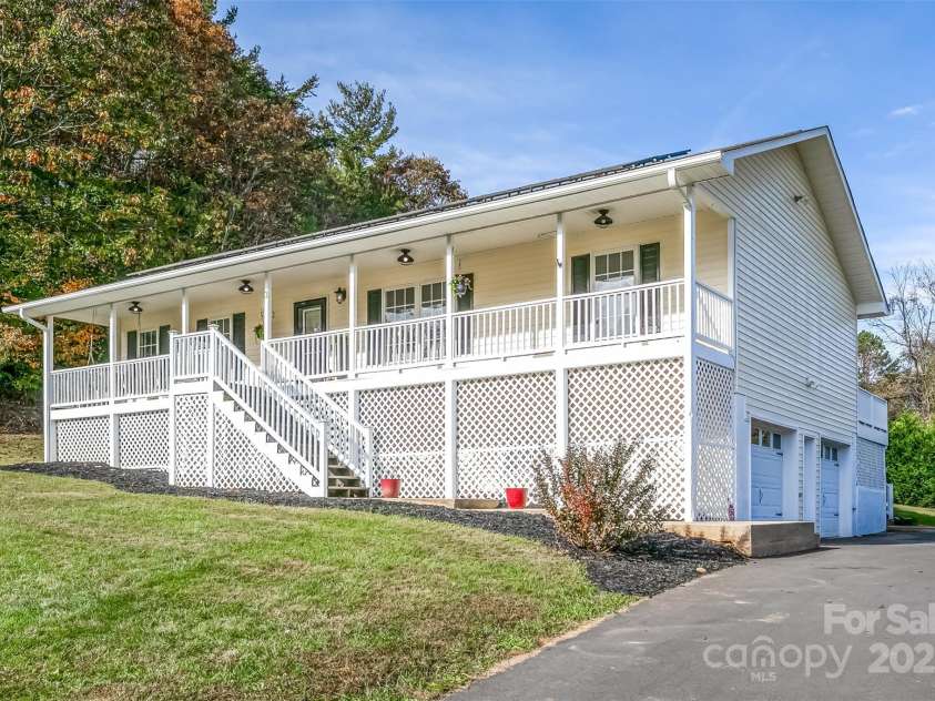 3 Carissa Drive, Weaverville, NC 28787.  MLS# CAR4315634, YatesRealty ID 2495. 