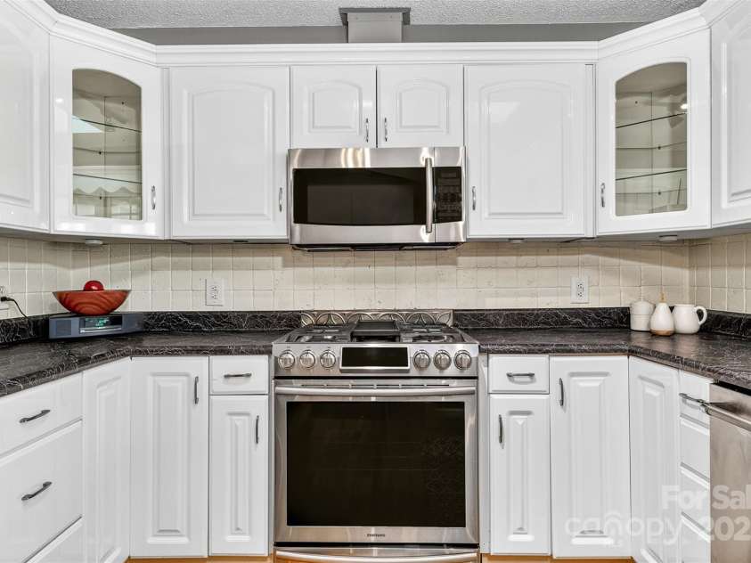 3 Carissa Drive, Weaverville, NC 28787.  MLS# CAR4315634, YatesRealty ID 2495. 