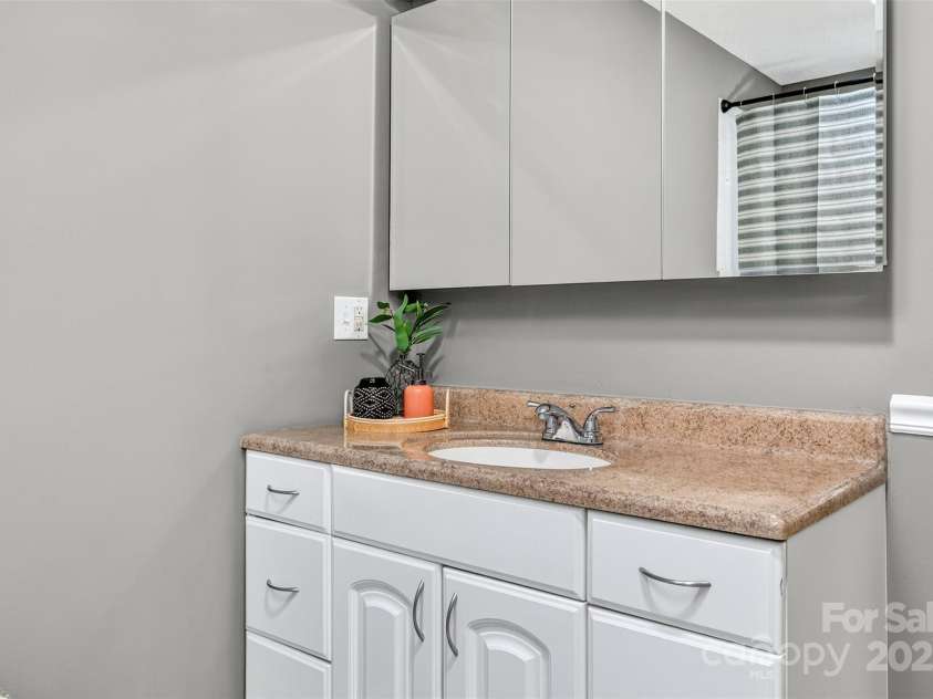 3 Carissa Drive, Weaverville, NC 28787.  MLS# CAR4315634, YatesRealty ID 2495. 