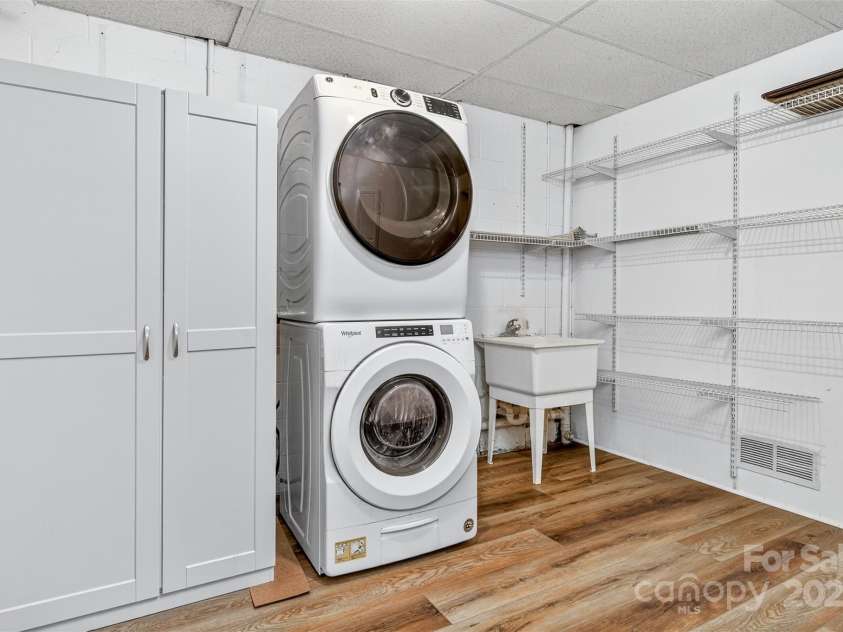 3 Carissa Drive, Weaverville, NC 28787.  MLS# CAR4315634, YatesRealty ID 2495. 