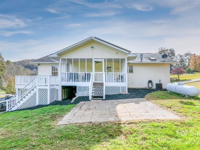 3 Carissa Drive, Weaverville, NC 28787.  MLS# CAR4315634, YatesRealty ID 2495. 