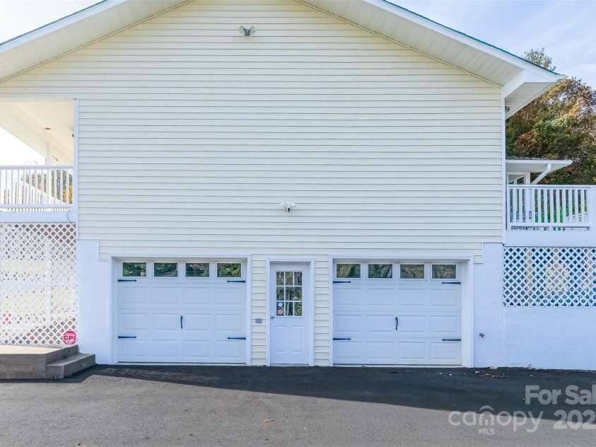 3 Carissa Drive, Weaverville, NC 28787.  MLS# CAR4315634, YatesRealty ID 2495. 