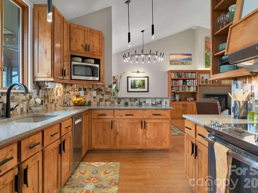 141 Bruce Circle, Pisgah Forest, NC 28768.  MLS# CAR4343499, YatesRealty ID 24950. 