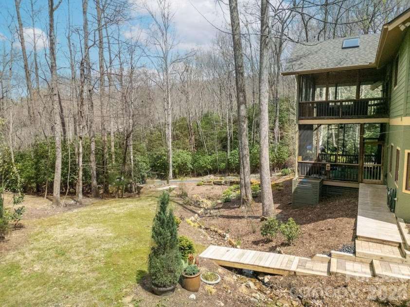 141 Bruce Circle, Pisgah Forest, NC 28768.  MLS# CAR4343499, YatesRealty ID 24950. 