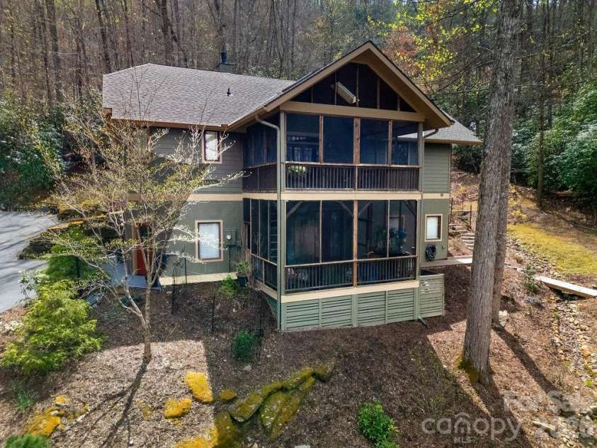 141 Bruce Circle, Pisgah Forest, NC 28768.  MLS# CAR4343499, YatesRealty ID 24950. 
