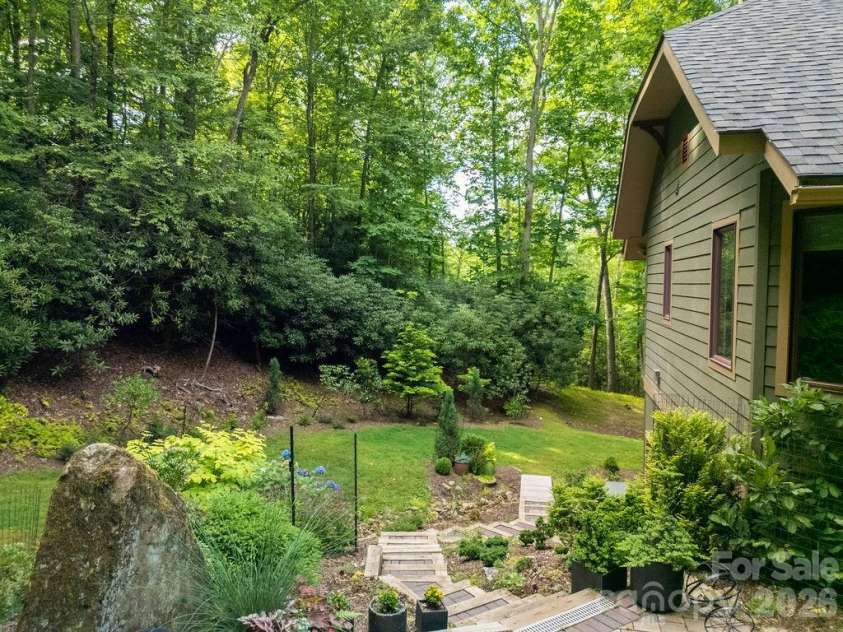 141 Bruce Circle, Pisgah Forest, NC 28768.  MLS# CAR4408833, YatesRealty ID 24950. 