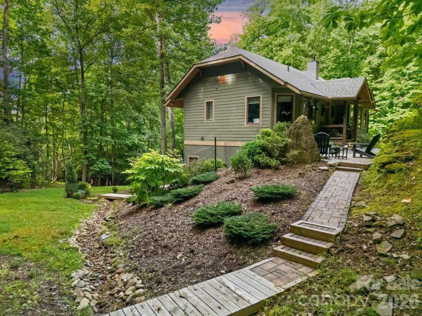 141 Bruce Circle, Pisgah Forest, NC 28768.  MLS# CAR4408833, YatesRealty ID 24950. 