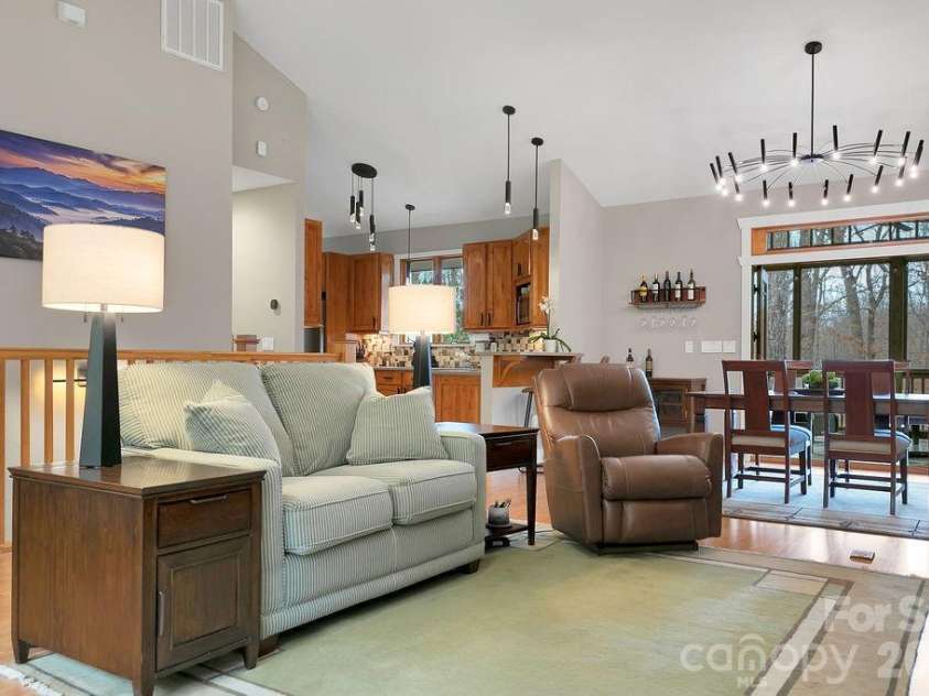 141 Bruce Circle, Pisgah Forest, NC 28768.  MLS# CAR4408833, YatesRealty ID 24950. 