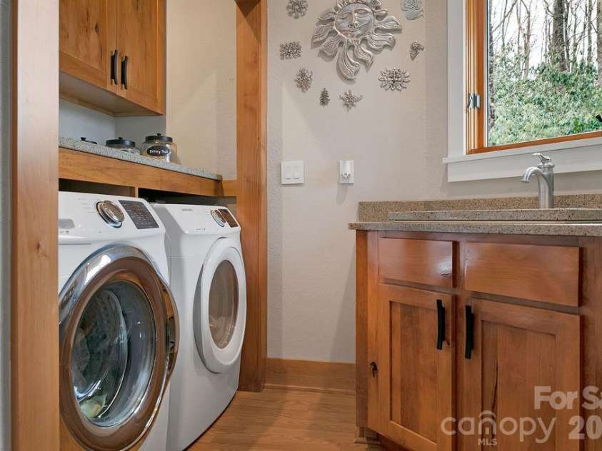 141 Bruce Circle, Pisgah Forest, NC 28768.  MLS# CAR4408833, YatesRealty ID 24950. 