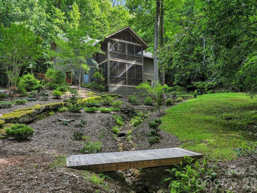 141 Bruce Circle, Pisgah Forest, NC 28768.  MLS# CAR4408833, YatesRealty ID 24950. 