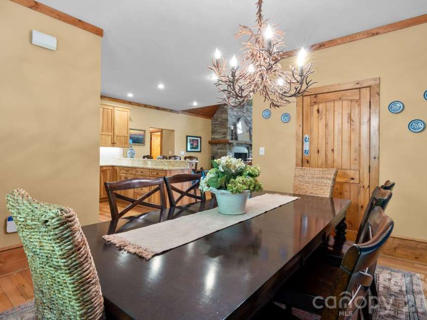 506 Crystal Mountain Road, Boone, NC 28607.  MLS# CAR4381360, YatesRealty ID 24951. 