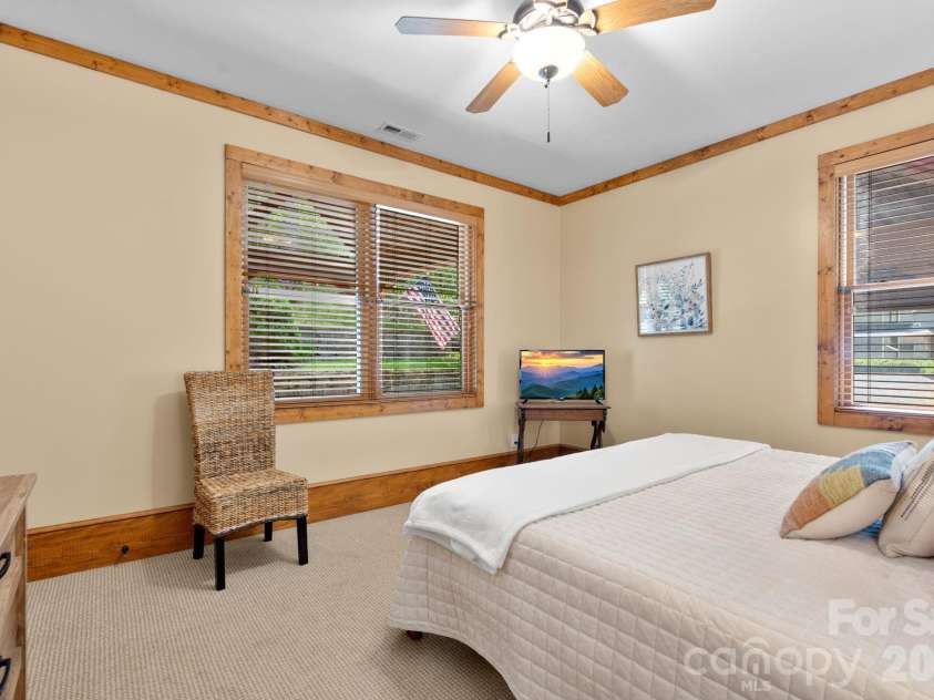 506 Crystal Mountain Road, Boone, NC 28607.  MLS# CAR4381360, YatesRealty ID 24951. 