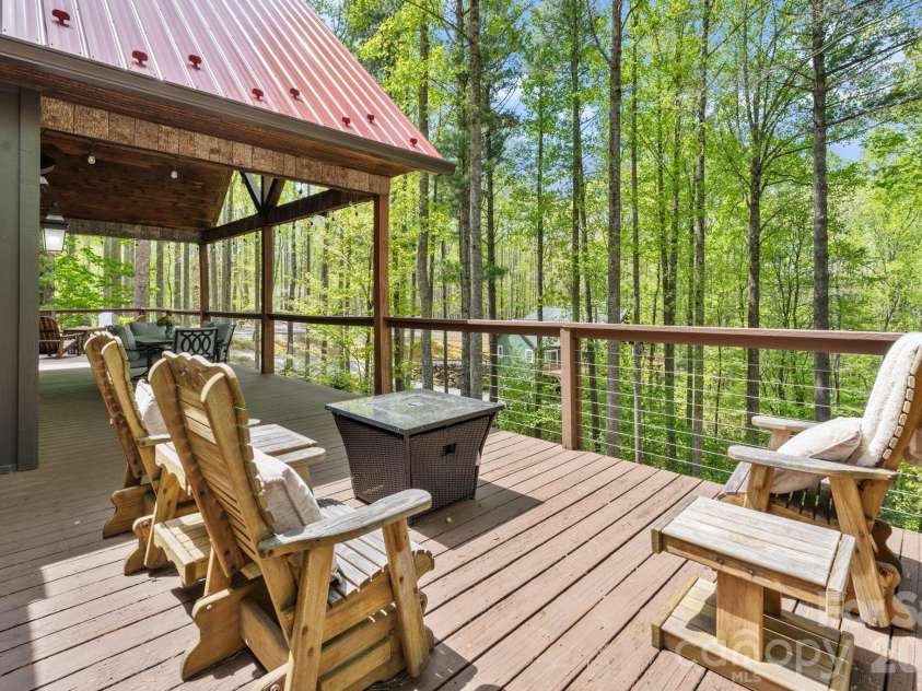 506 Crystal Mountain Road, Boone, NC 28607.  MLS# CAR4381360, YatesRealty ID 24951. 