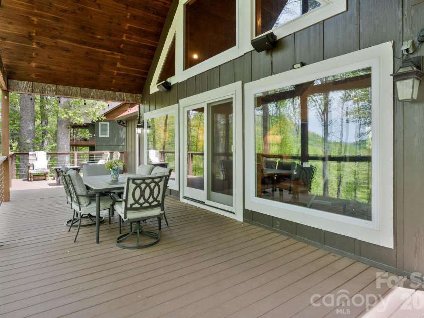 506 Crystal Mountain Road, Boone, NC 28607.  MLS# CAR4381360, YatesRealty ID 24951. 
