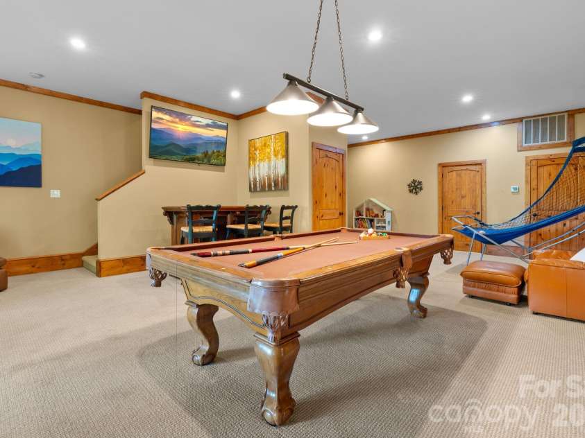 506 Crystal Mountain Road, Boone, NC 28607.  MLS# CAR4381360, YatesRealty ID 24951. 