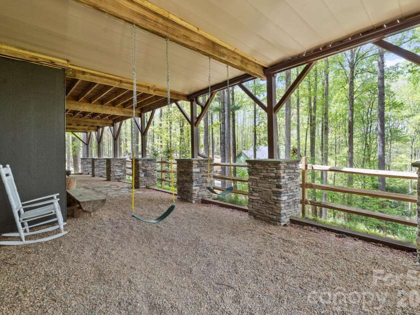 506 Crystal Mountain Road, Boone, NC 28607.  MLS# CAR4381360, YatesRealty ID 24951. 