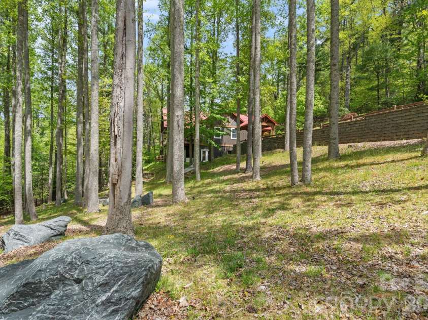 506 Crystal Mountain Road, Boone, NC 28607.  MLS# CAR4381360, YatesRealty ID 24951. 