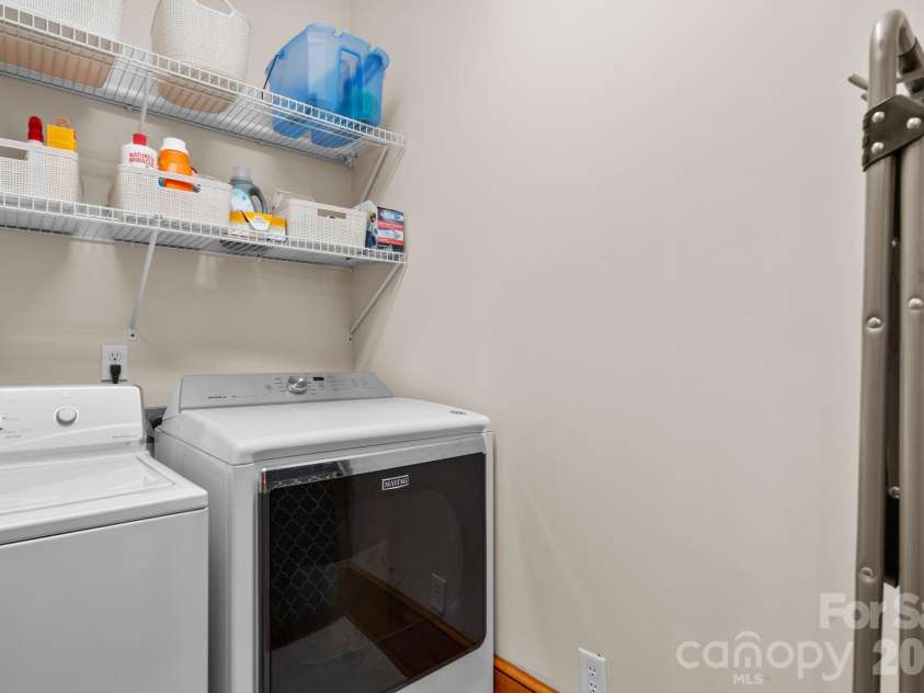 506 Crystal Mountain Road, Boone, NC 28607.  MLS# CAR4381360, YatesRealty ID 24951. Main level laundry