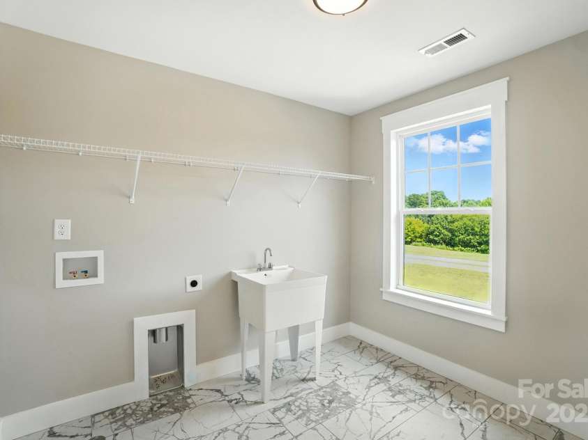 5424 NC Hwy 205 Highway, Marshville, NC 28103.  MLS# CAR4280191, YatesRealty ID 24951. 