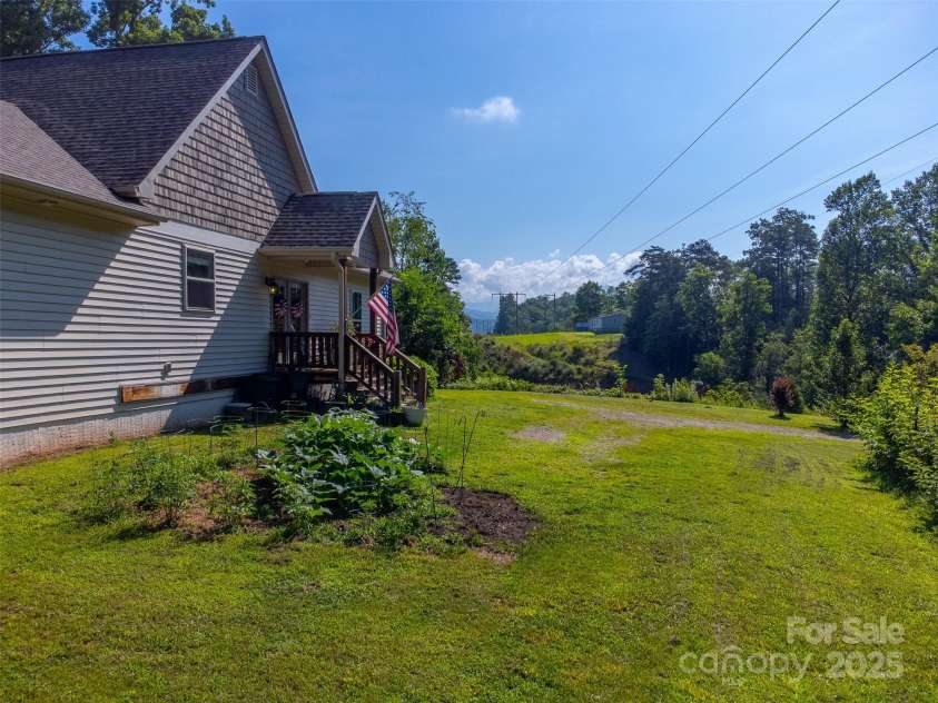 266 Egret Lane, Sylva, NC 28779.  MLS# CAR4280018, YatesRealty ID 24953. 