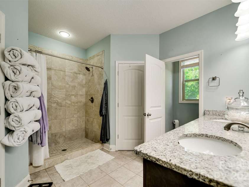 266 Egret Lane, Sylva, NC 28779.  MLS# CAR4280018, YatesRealty ID 24953. 