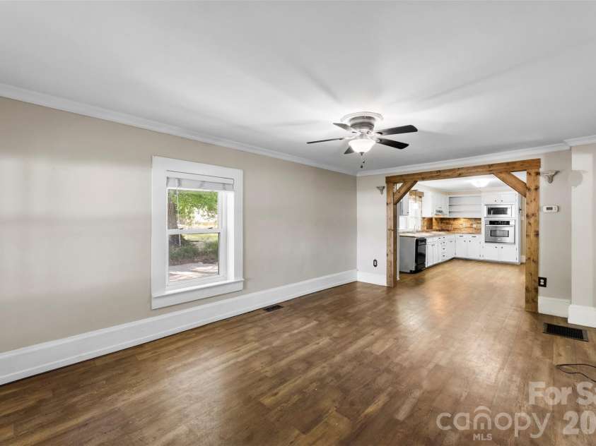 602 Lee Avenue, Bessemer City, NC 28016.  MLS# CAR4384706, YatesRealty ID 24953. 