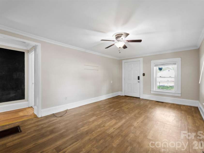 602 Lee Avenue, Bessemer City, NC 28016.  MLS# CAR4384706, YatesRealty ID 24953. 