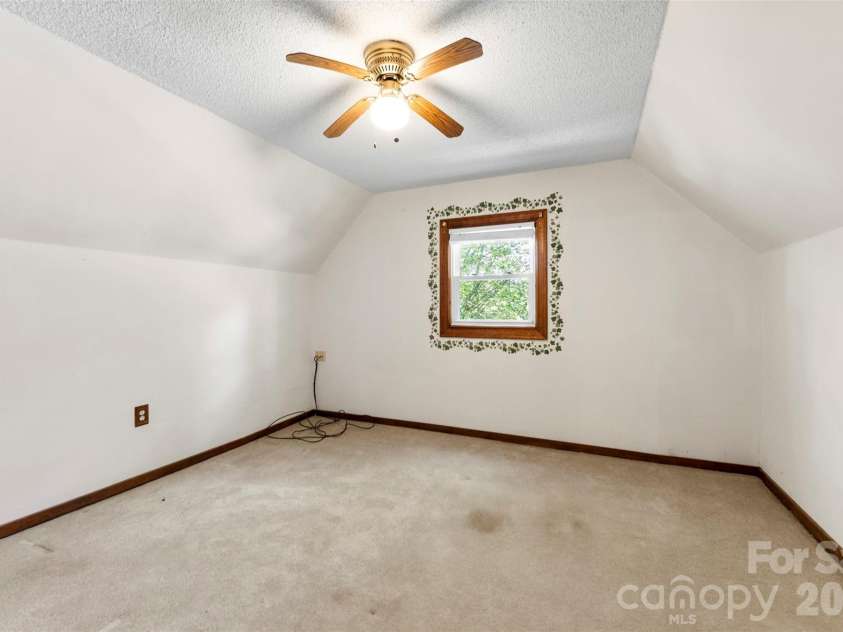 602 Lee Avenue, Bessemer City, NC 28016.  MLS# CAR4384706, YatesRealty ID 24953. 