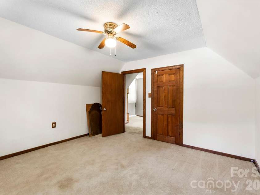602 Lee Avenue, Bessemer City, NC 28016.  MLS# CAR4384706, YatesRealty ID 24953. 